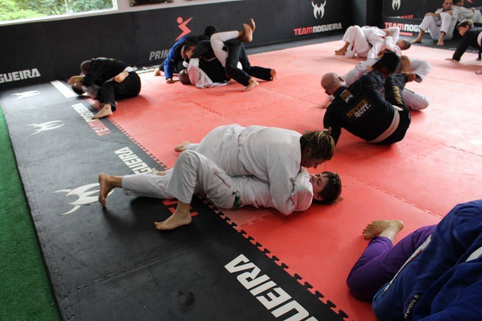 Aula Jiu-Jitsu Feminino 